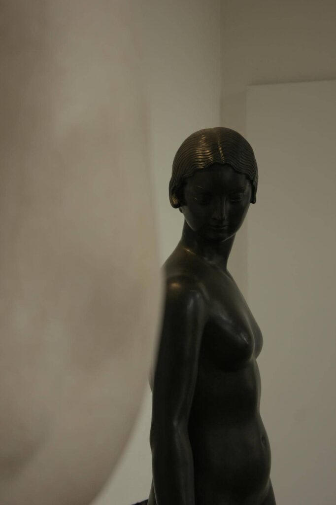 Scultura di donna - Gallerie